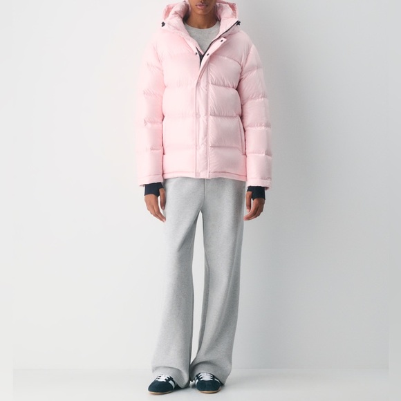Aritzia chalk pink climatte original superpuff jacket - Picture 3 of 15